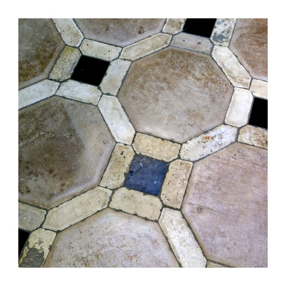 Bourgogne Recut Octogone Reclaimed Stone