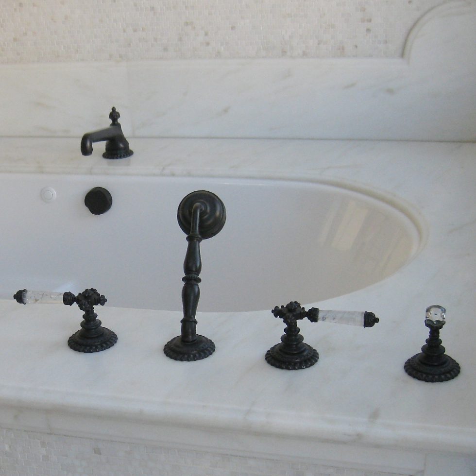 Segovia Deck Mounted Tub System additional